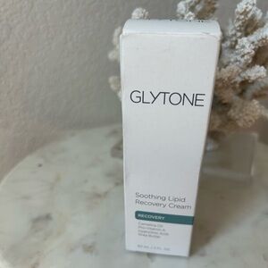 Glytone Soothing Lipid Recovery Cream